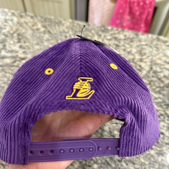 Los Angeles LA Lakers Corduroy Ultra Game Purple NBA Snapback Hat Cap NWT ๐๐ - Picture 3 of 8